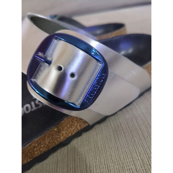 New BIRKENSTOCK Gizeh Big Buckle Metallic silver leather sandals 41 US 10 M/N - Picture 3 of 6